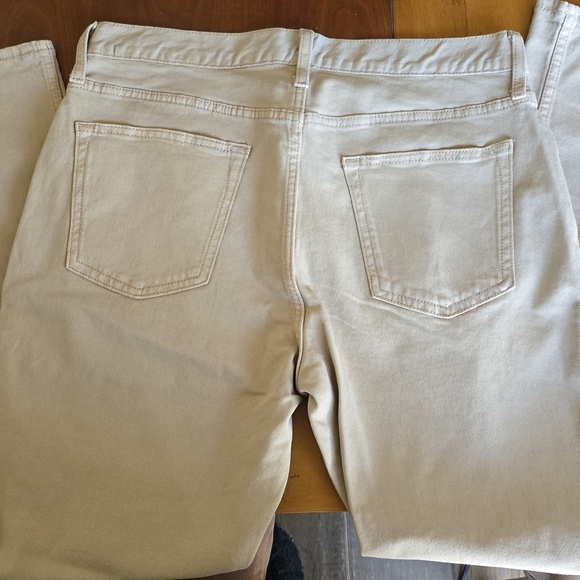 Old Navy Slim Fit 34x30 Khaki Jeans NWT - Picture 4 of 4